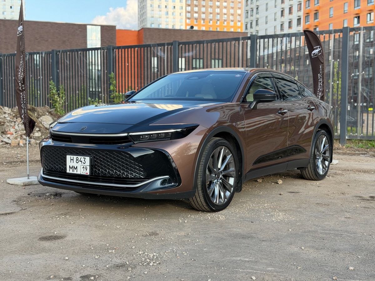 Toyota Crown, 2022
