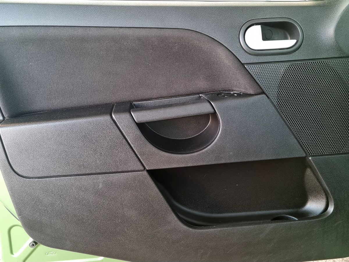 Ford Fiesta Ghia 2006 г.в., 108 530 км.