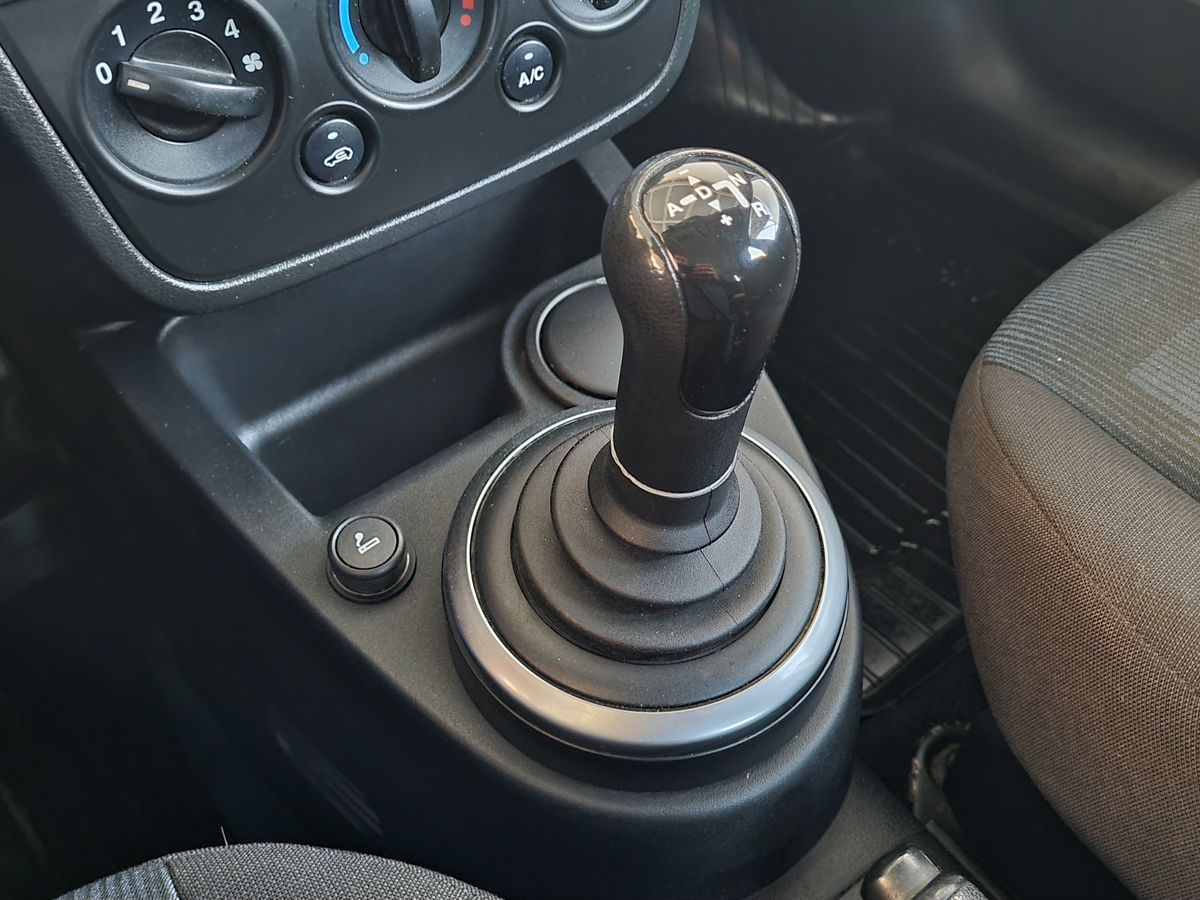 Ford Fiesta Ghia 2006 г.в., 108 530 км.