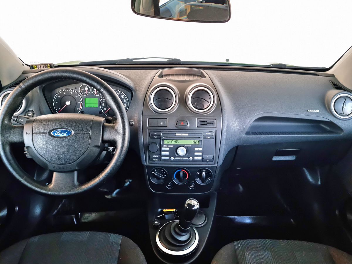 Ford Fiesta Ghia 2006 г.в., 108 530 км.