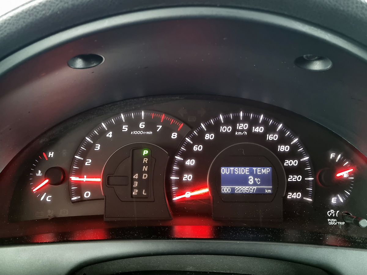 Toyota Camry 999 2008 г.в., 222 800 км.