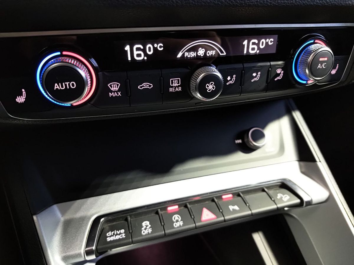 Audi Q3 Advance 40 TFSI quattro S tronic 2020 г.в., 127 810 км.