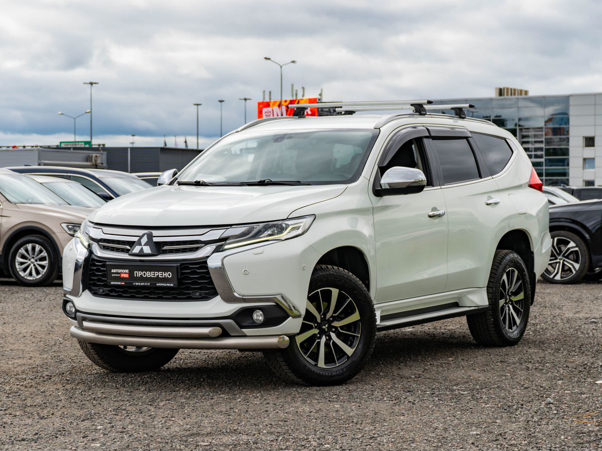 Mitsubishi Pajero Sport III