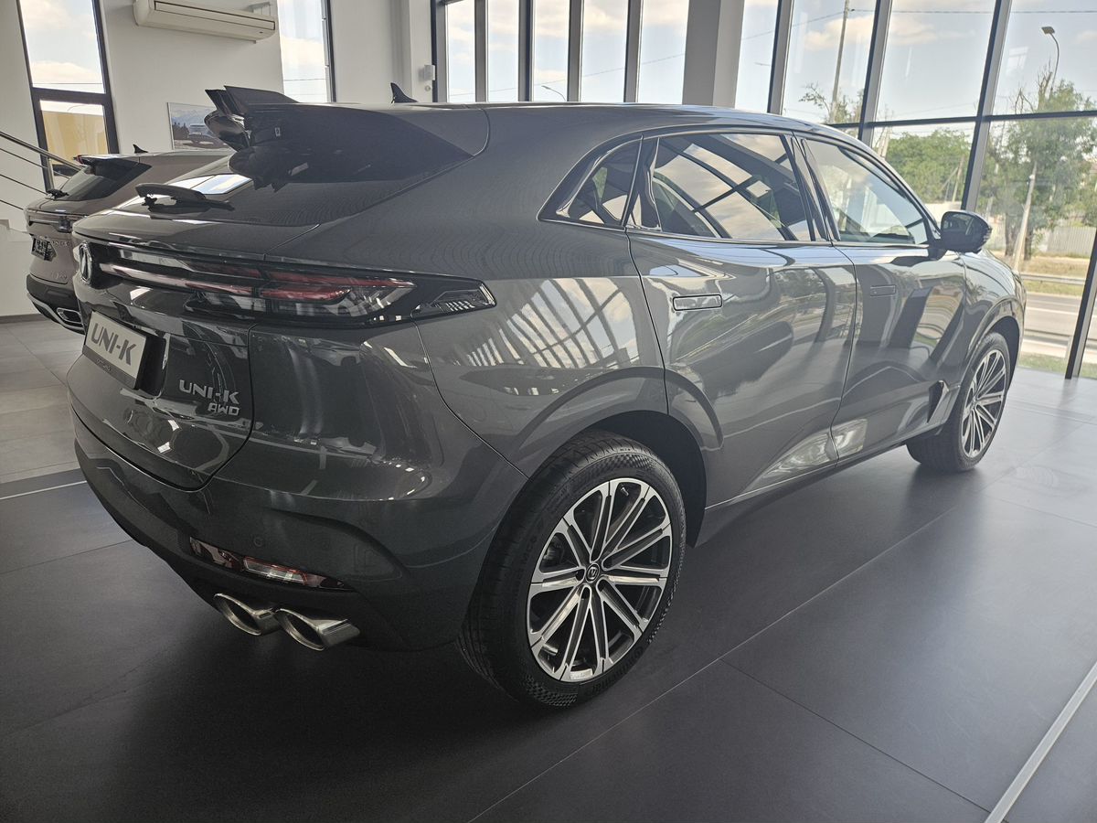 Changan UNI-K Люкс