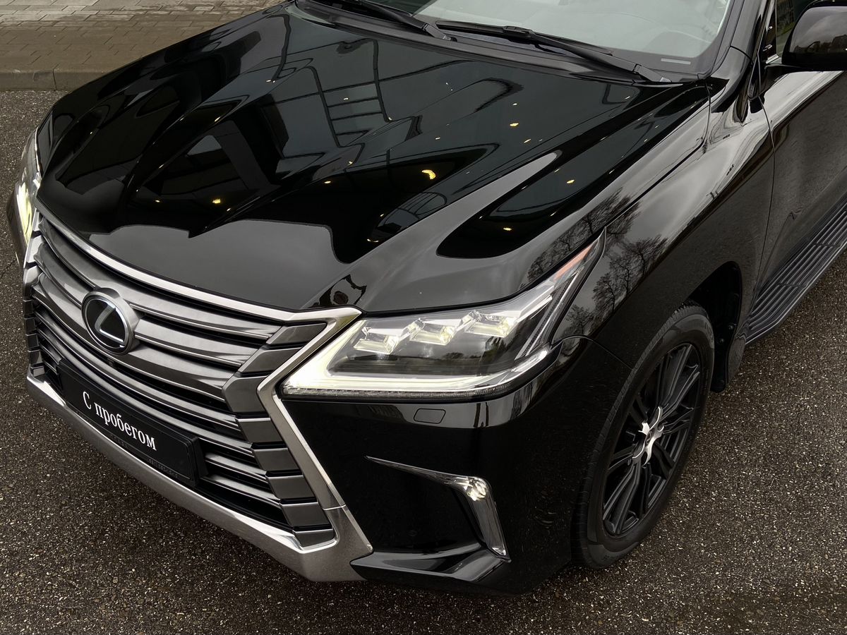 Lexus LX