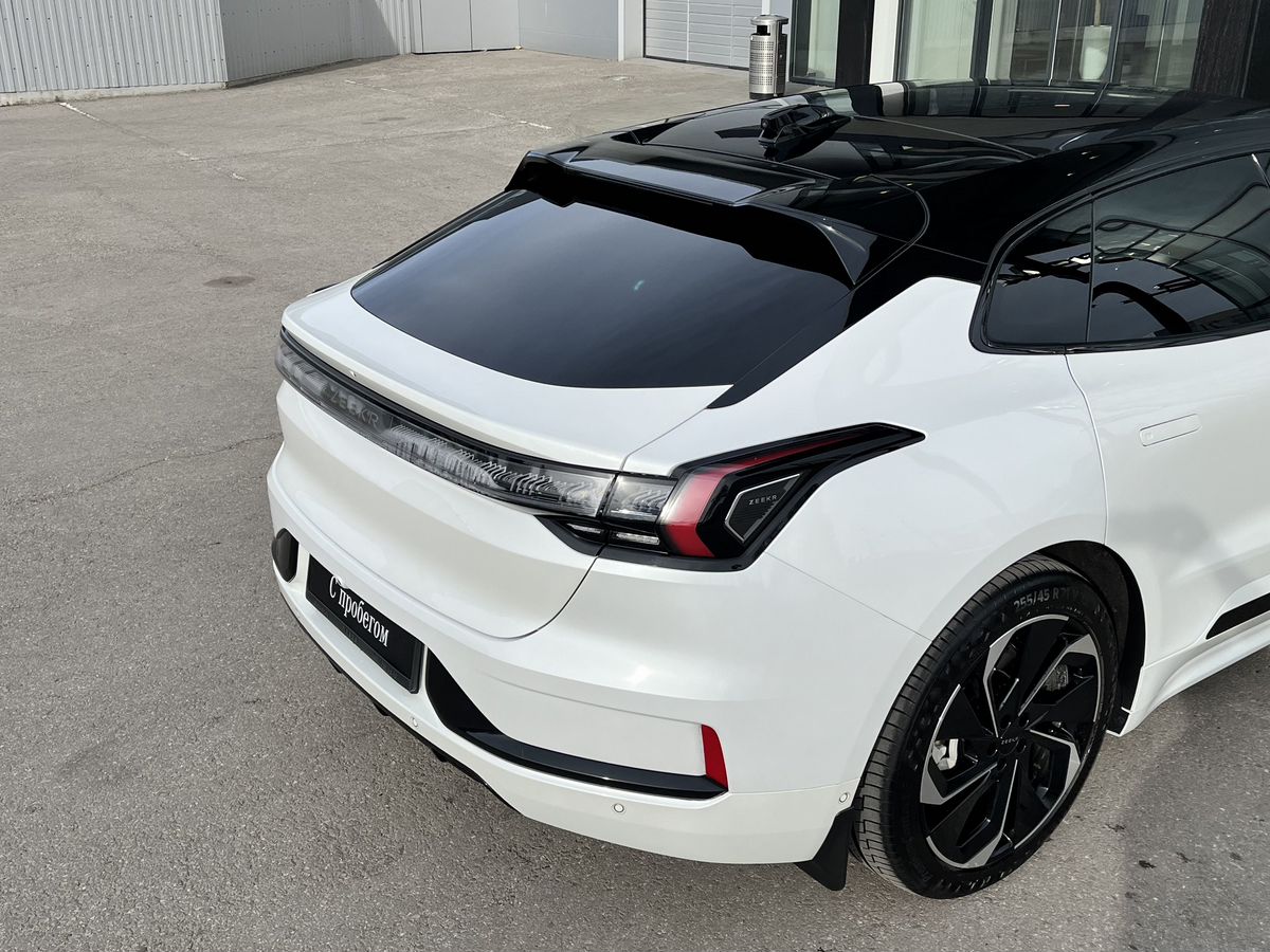 Zeekr 001