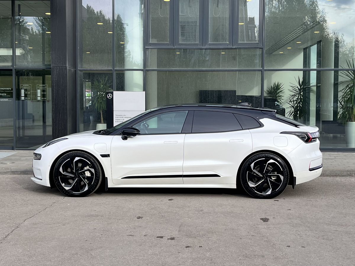 Zeekr 001
