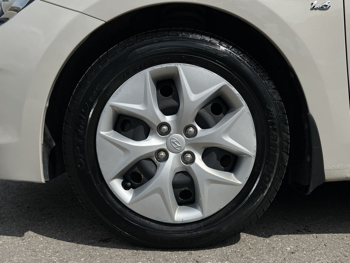 Hyundai Solaris