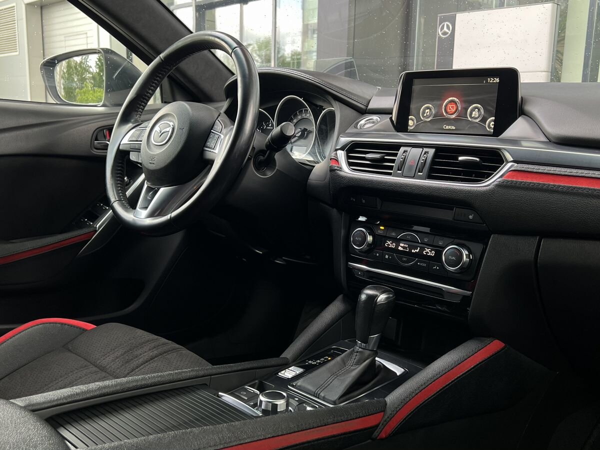 Mazda 6