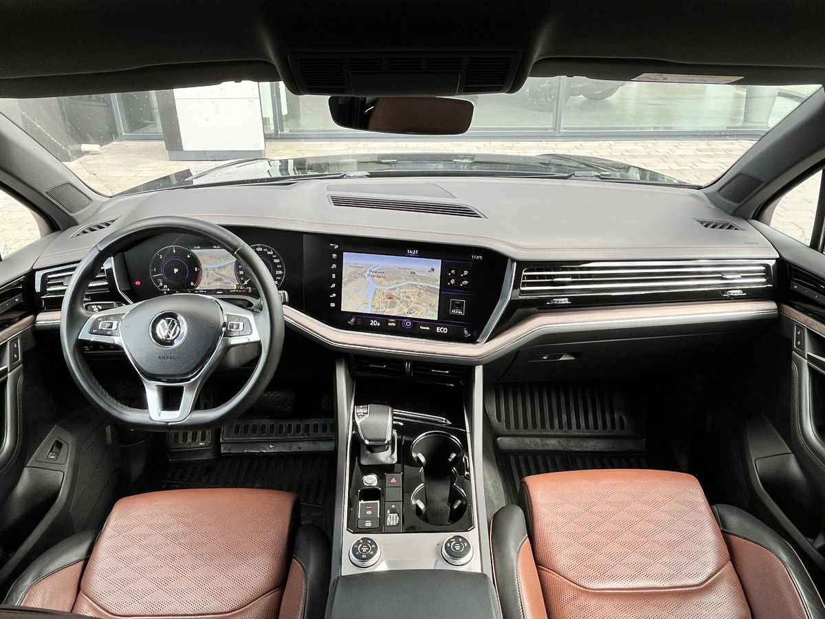 Volkswagen Touareg