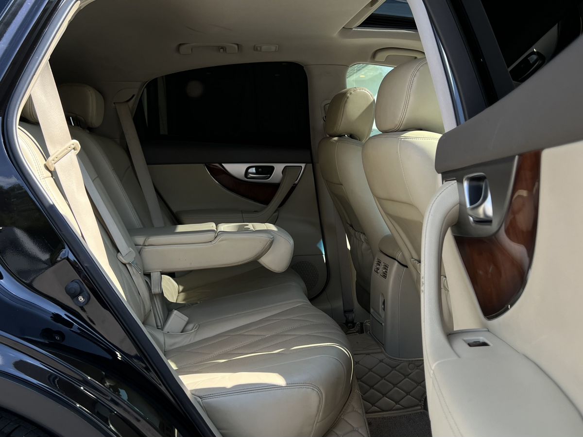 Infiniti FX