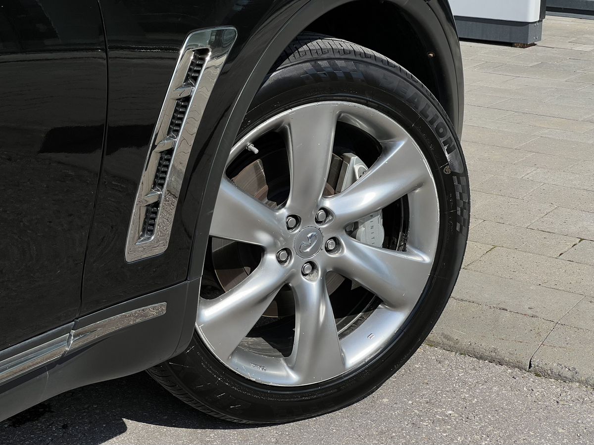Infiniti FX