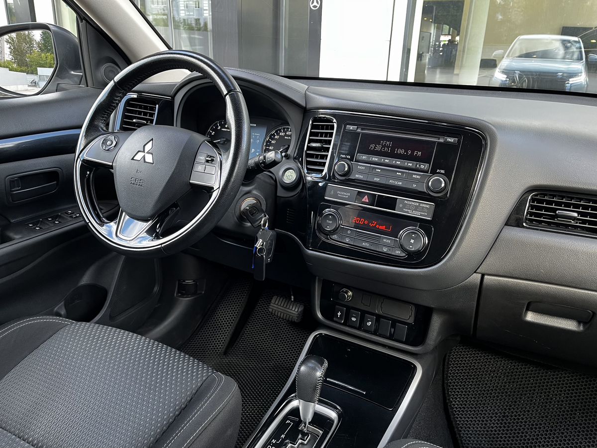 Mitsubishi Outlander