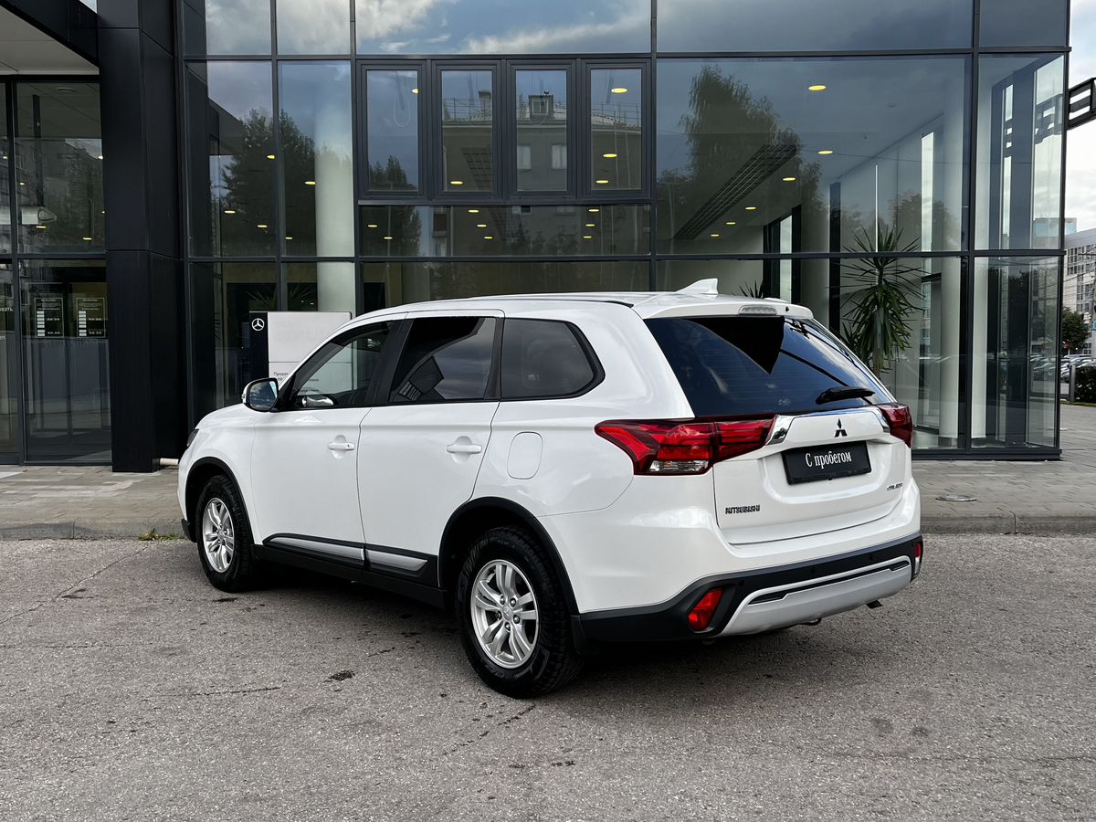 Mitsubishi Outlander