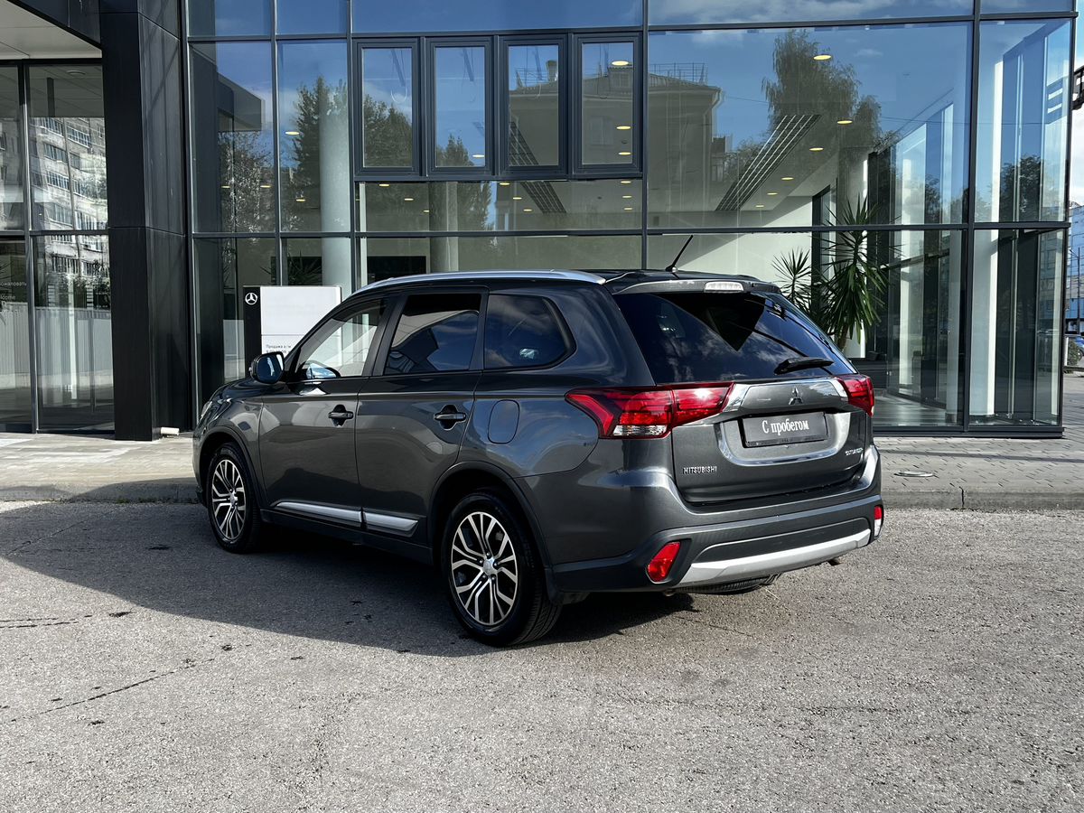 Mitsubishi Outlander