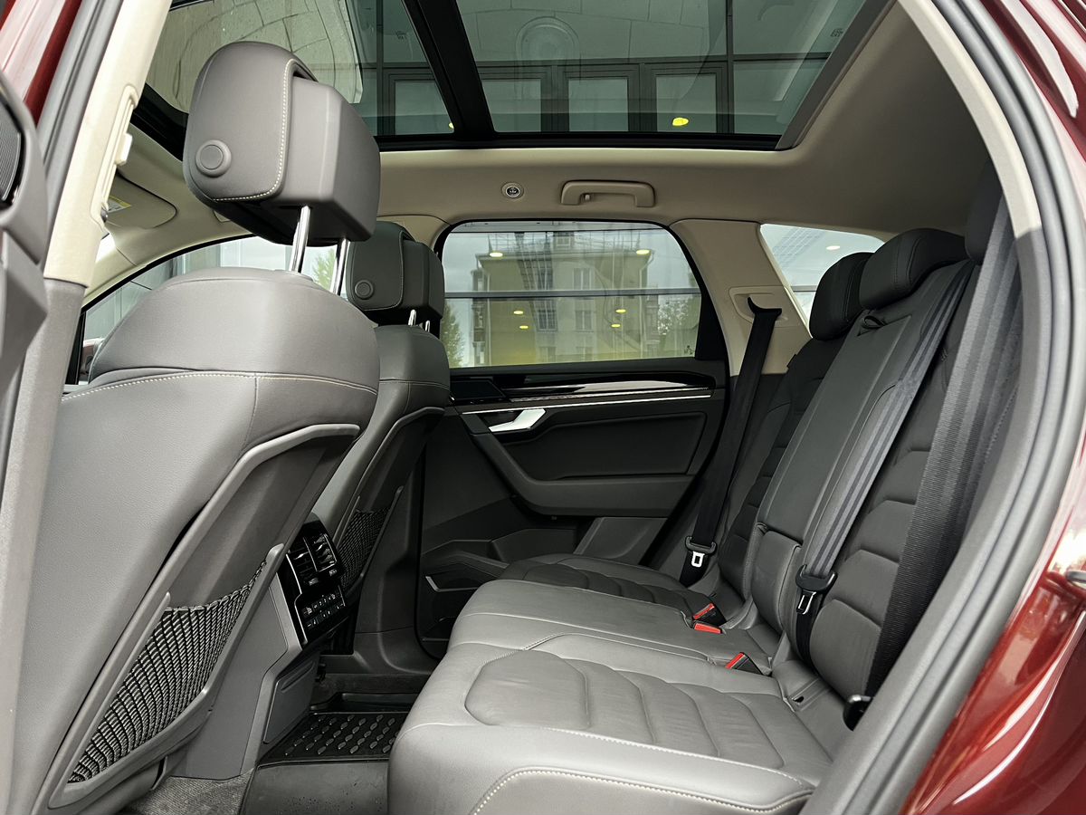Volkswagen Touareg
