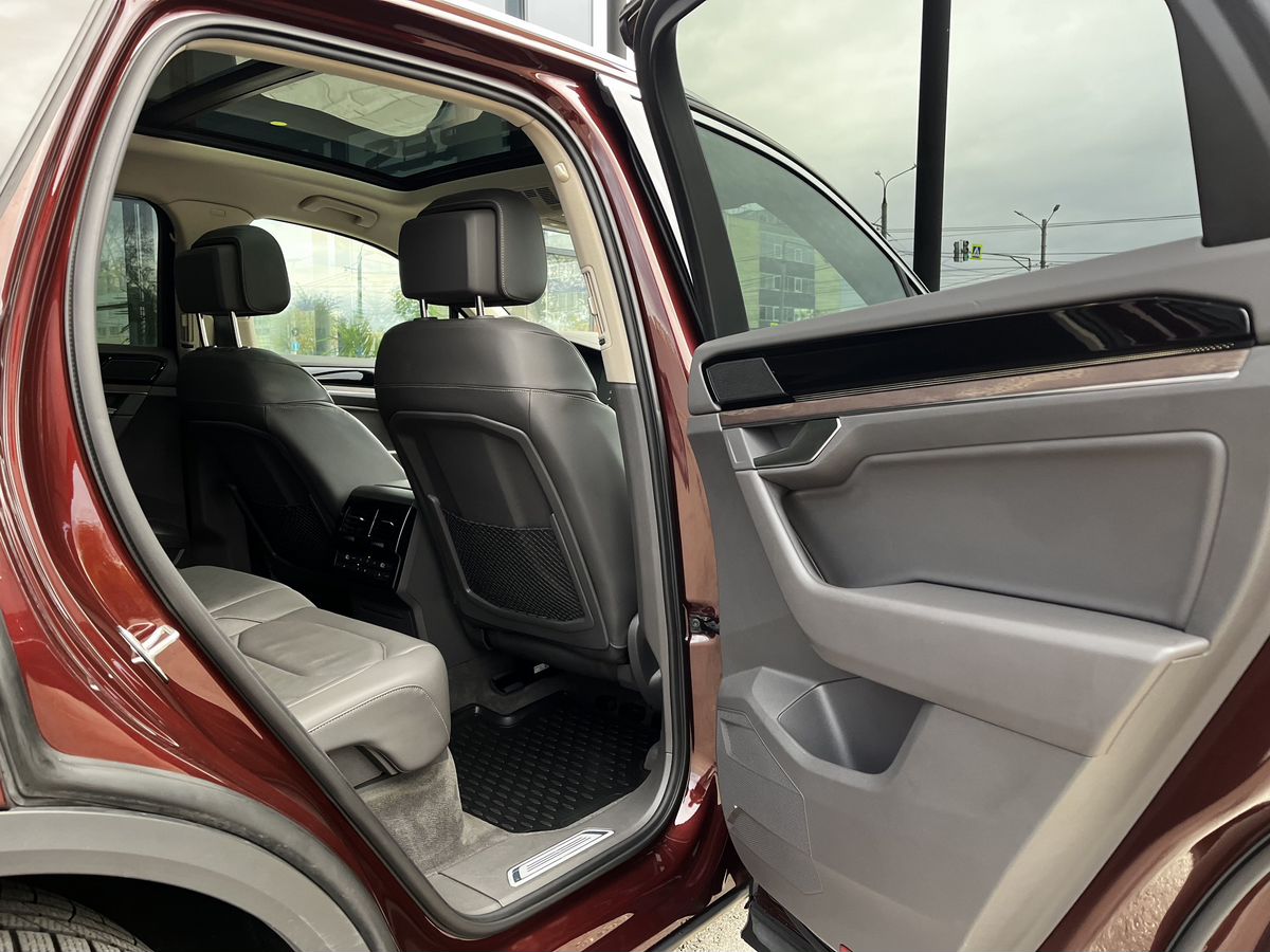 Volkswagen Touareg