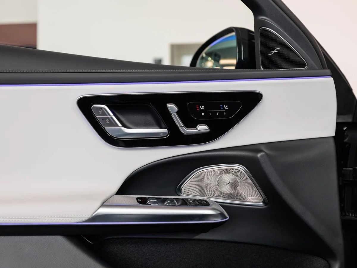 Mercedes-Benz E-Класс AMG VI (W214) 53 AMG 3.0hyb AT (585 л.с.) 4WD