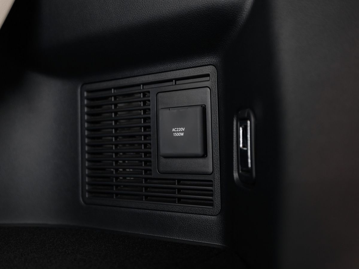 Lexus LM II 350h 2.5hyb CVT (250 л.с.) 4WD