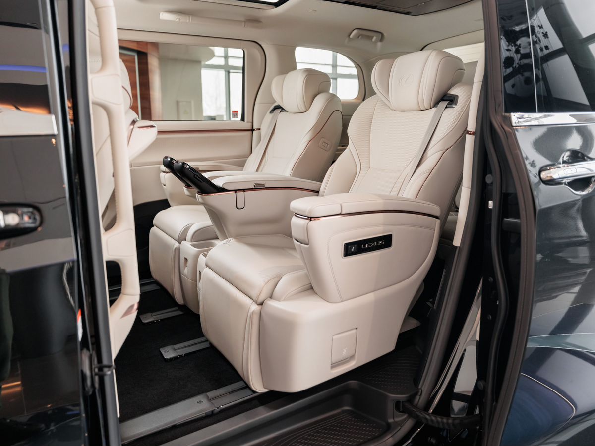 Lexus LM II 350h 2.5hyb CVT (250 л.с.) 4WD