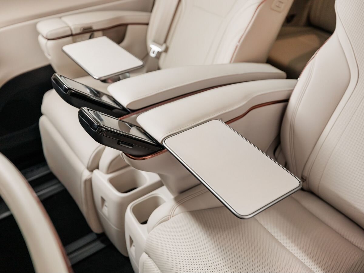 Lexus LM II 350h 2.5hyb CVT (250 л.с.) 4WD