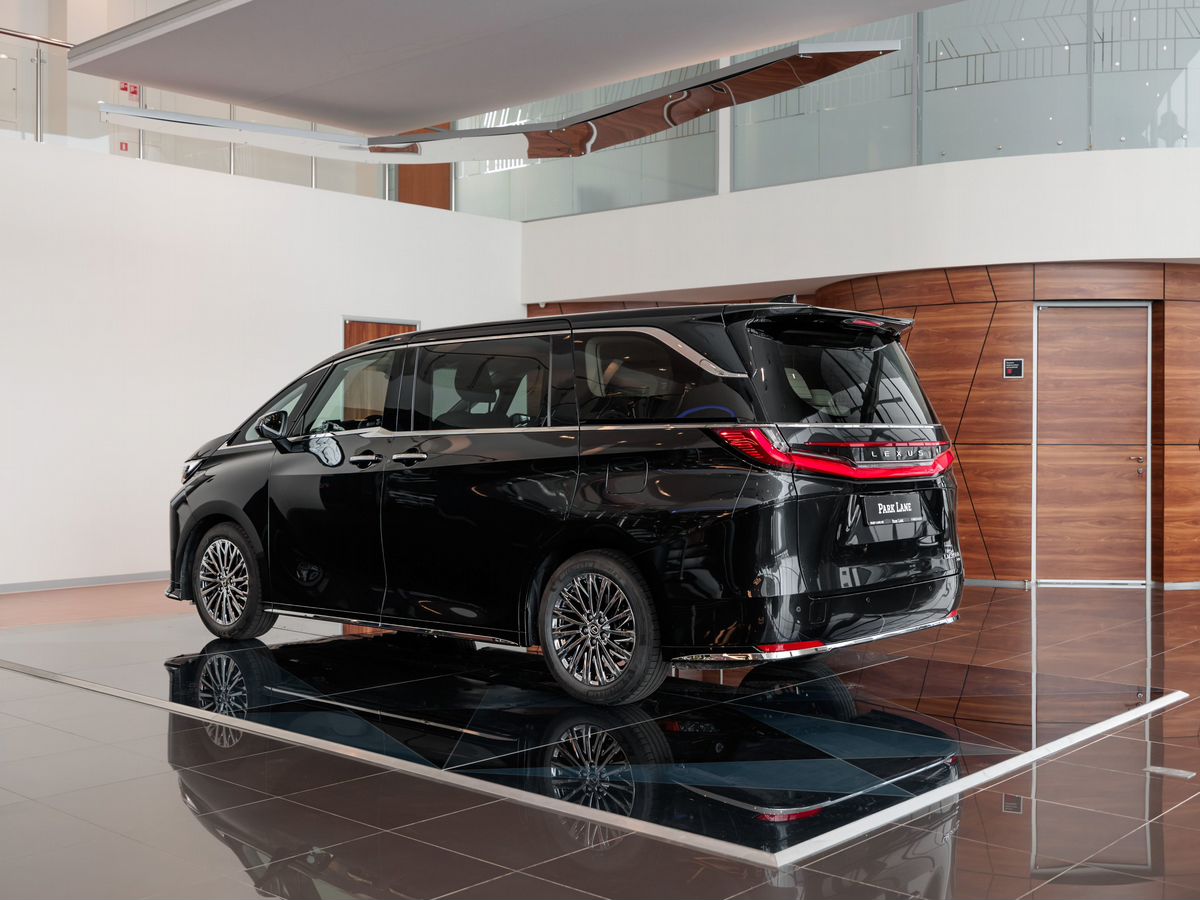 Lexus LM II 350h 2.5hyb CVT (250 л.с.) 4WD