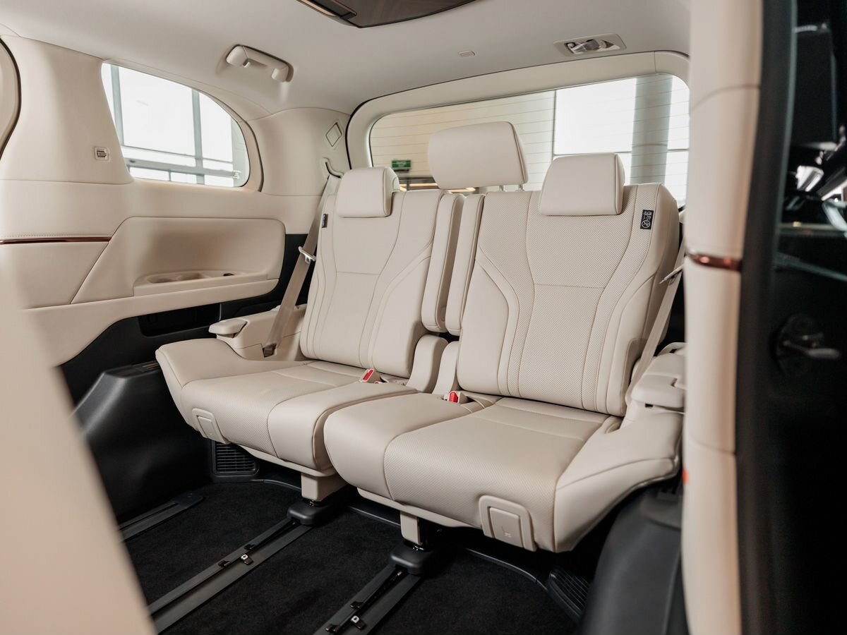 Lexus LM II 350h 2.5hyb CVT (250 л.с.) 4WD