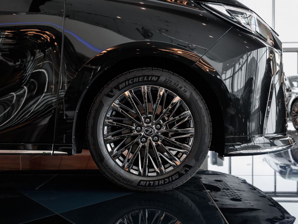 Lexus LM II 350h 2.5hyb CVT (250 л.с.) 4WD