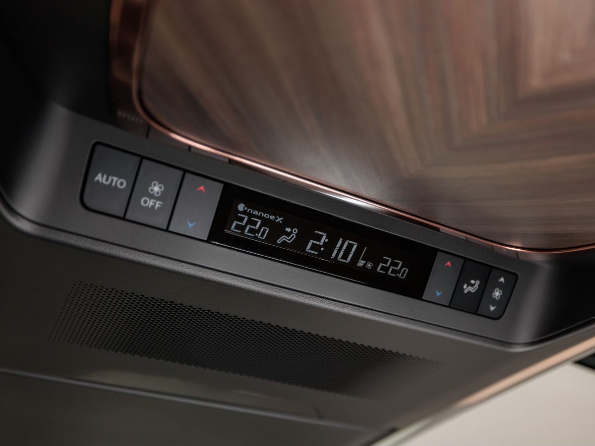 Lexus LM II 350h 2.5hyb CVT (250 л.с.) 4WD