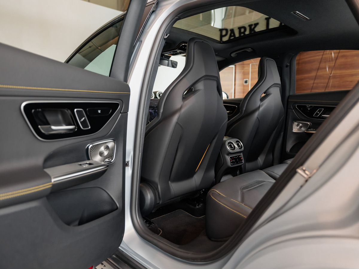 Mercedes-Benz GLC Coupe AMG II (C254) 63 AMG S E Performance 2.0hyb AT (680 л.с.) 4WD