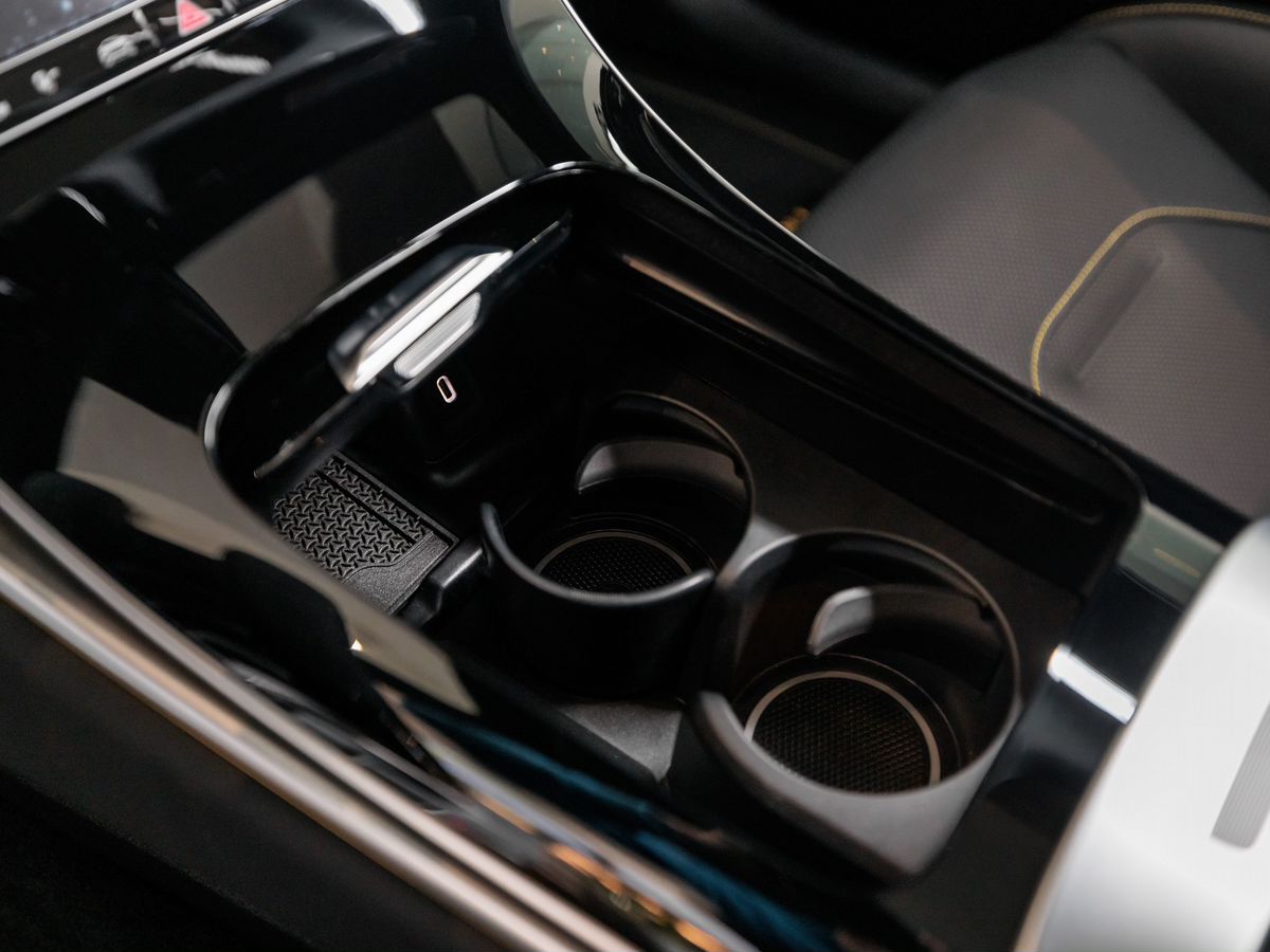 Mercedes-Benz GLC Coupe AMG II (C254) 63 AMG S E Performance 2.0hyb AT (680 л.с.) 4WD