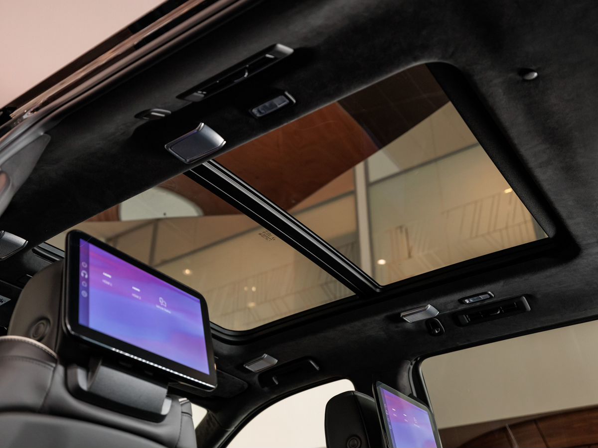 Cadillac Escalade V Рестайлинг 6.2 AT (420 л.с.) 4WD