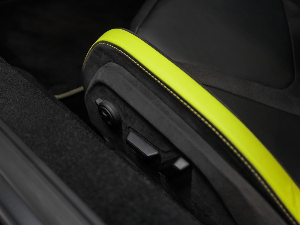 Lamborghini Revuelto 6.5hyb AMT (1015 л.с.) 4WD