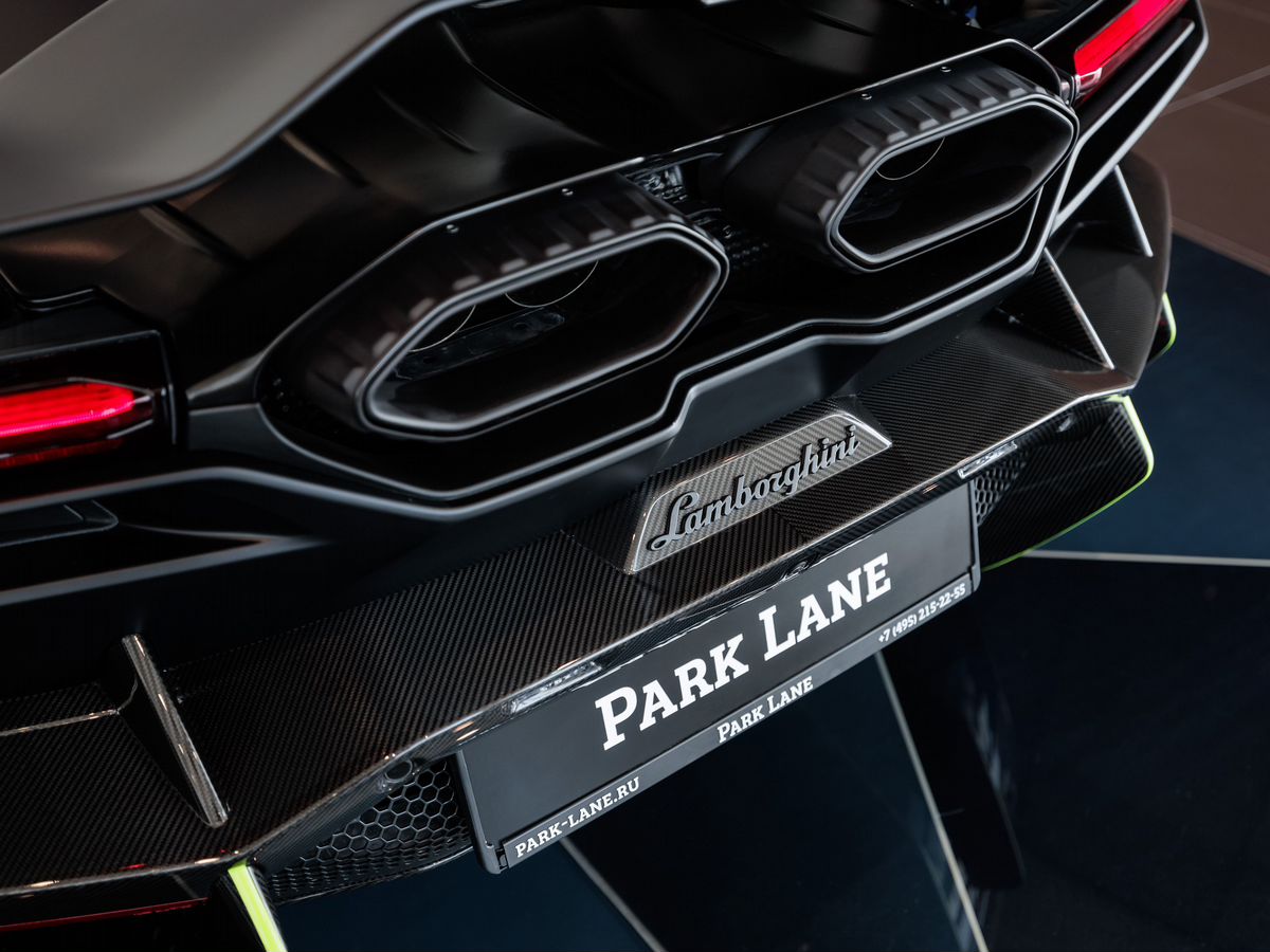 Lamborghini Revuelto 6.5hyb AMT (1015 л.с.) 4WD