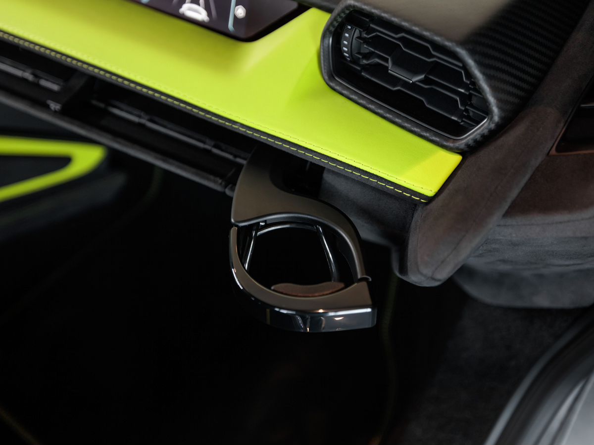 Lamborghini Revuelto 6.5hyb AMT (1015 л.с.) 4WD