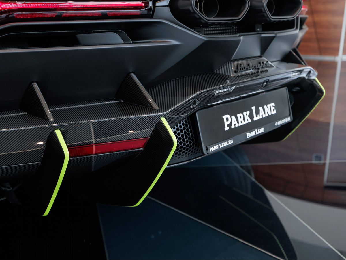 Lamborghini Revuelto 6.5hyb AMT (1015 л.с.) 4WD