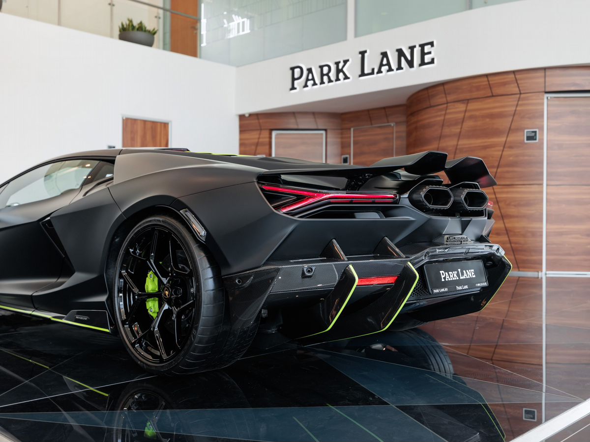Lamborghini Revuelto 6.5hyb AMT (1015 л.с.) 4WD