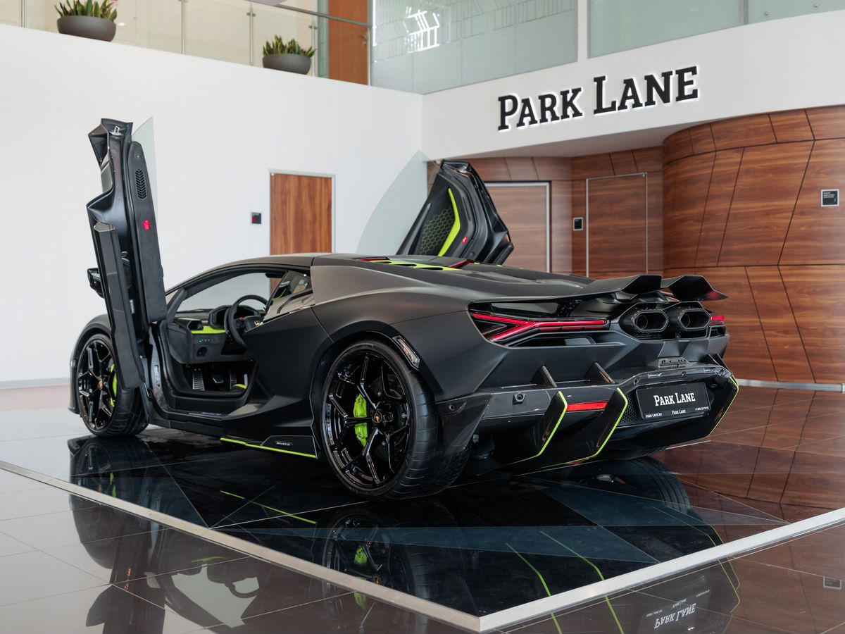 Lamborghini Revuelto 6.5hyb AMT (1015 л.с.) 4WD