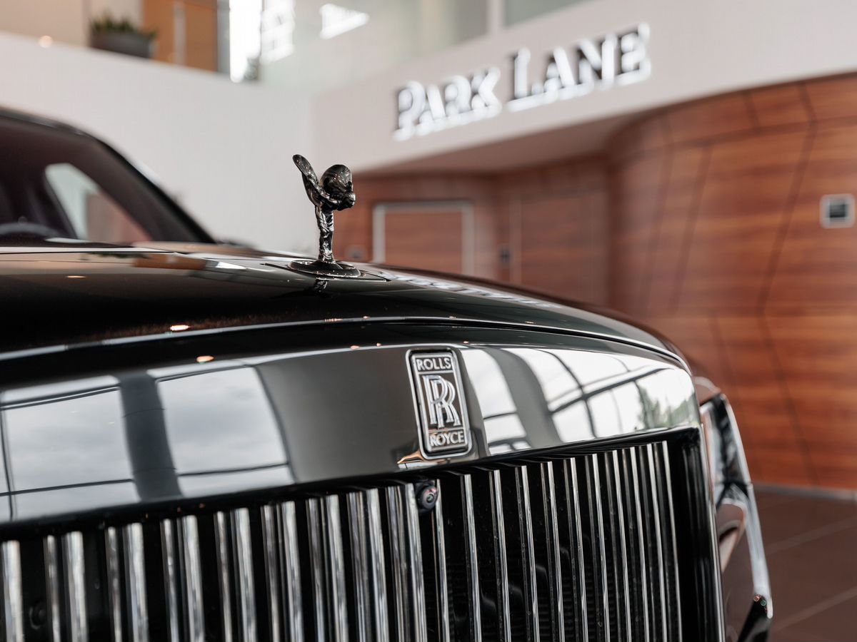 Rolls-Royce Cullinan I Black Badge 6.8 AT (600 л.с.) 4WD