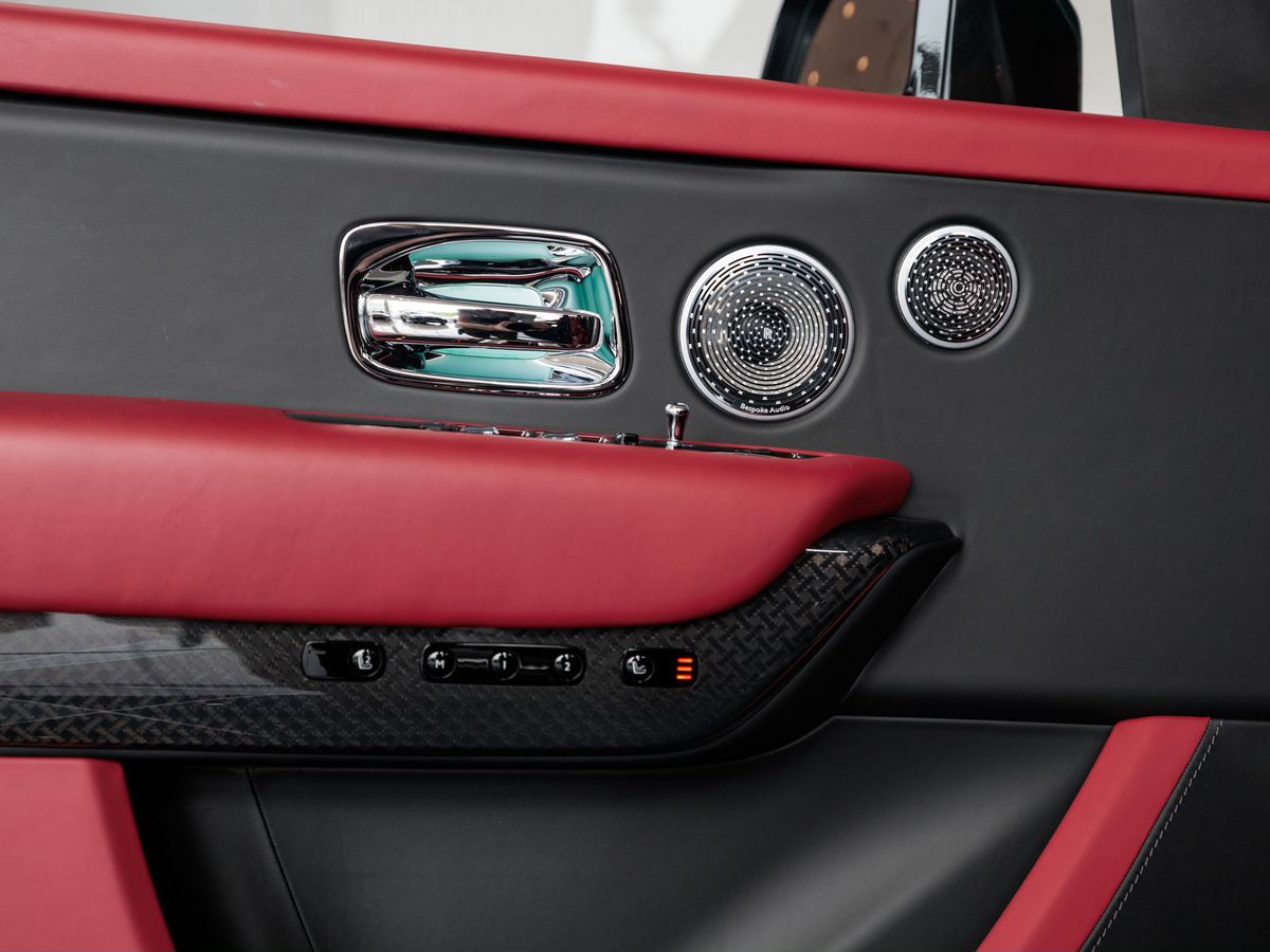 Rolls-Royce Cullinan I Black Badge 6.8 AT (600 л.с.) 4WD