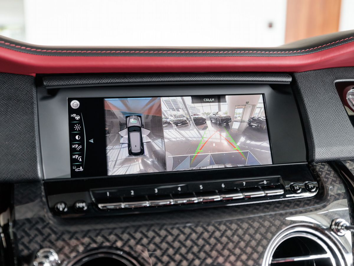 Rolls-Royce Cullinan I Black Badge 6.8 AT (600 л.с.) 4WD