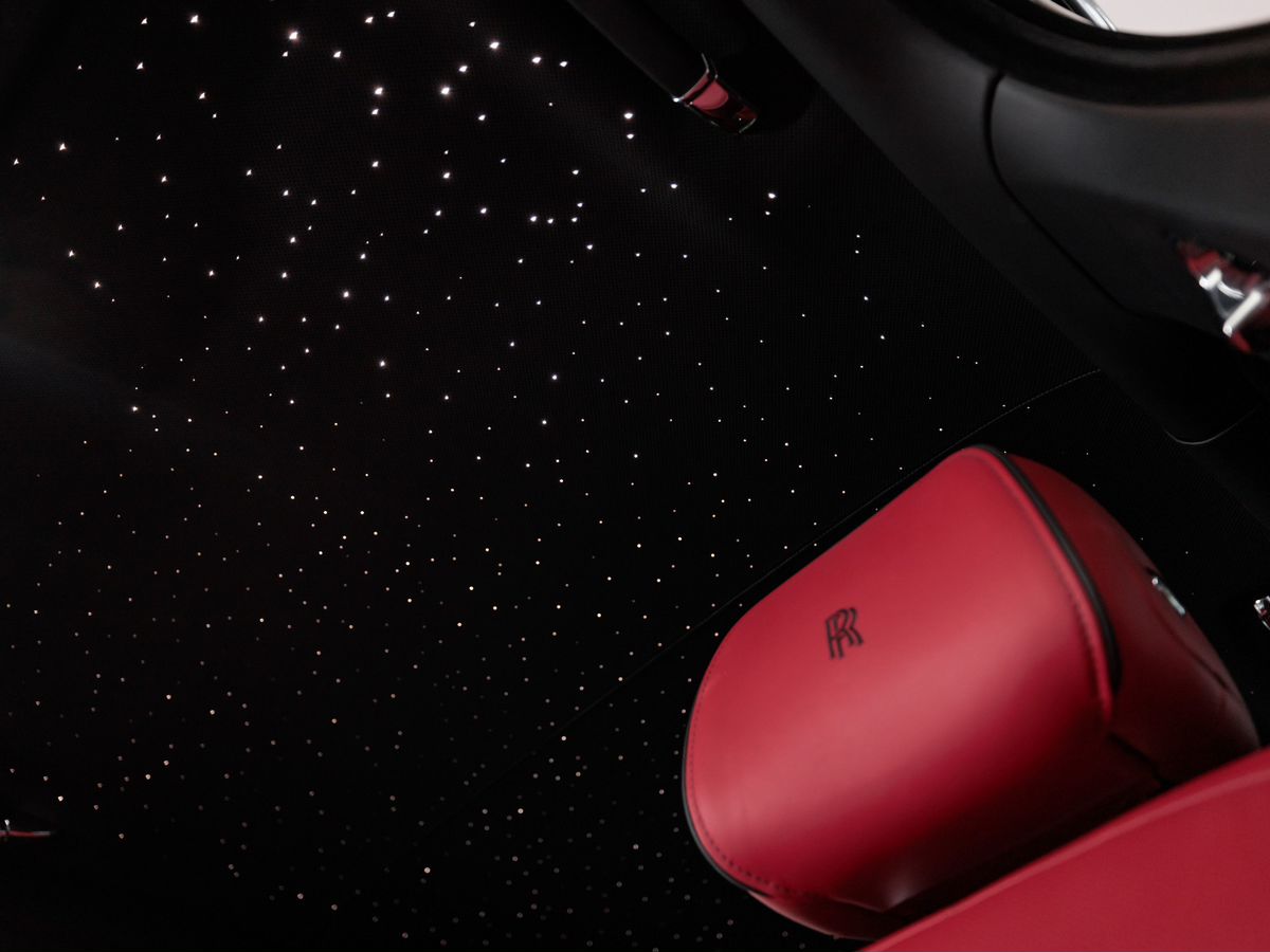 Rolls-Royce Cullinan I Black Badge 6.8 AT (600 л.с.) 4WD