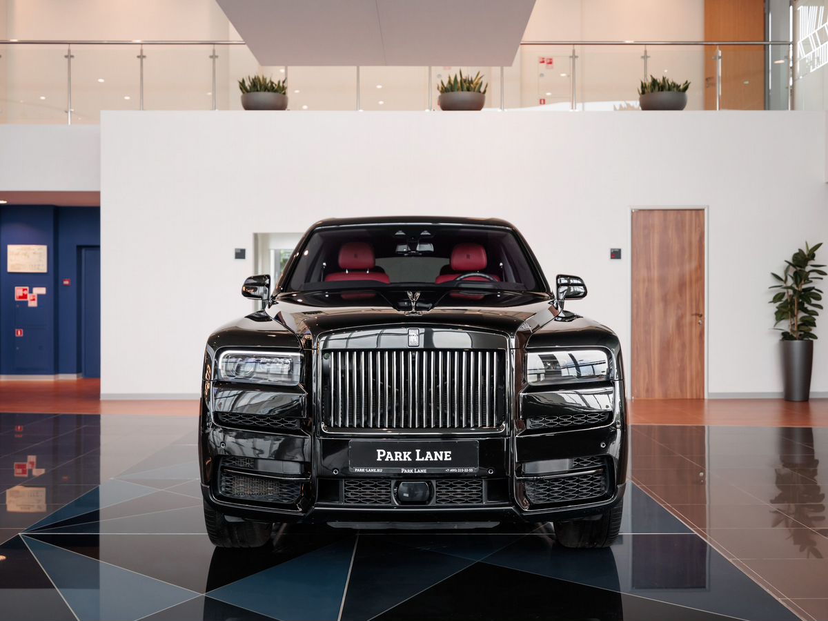 Rolls-Royce Cullinan I Black Badge 6.8 AT (600 л.с.) 4WD