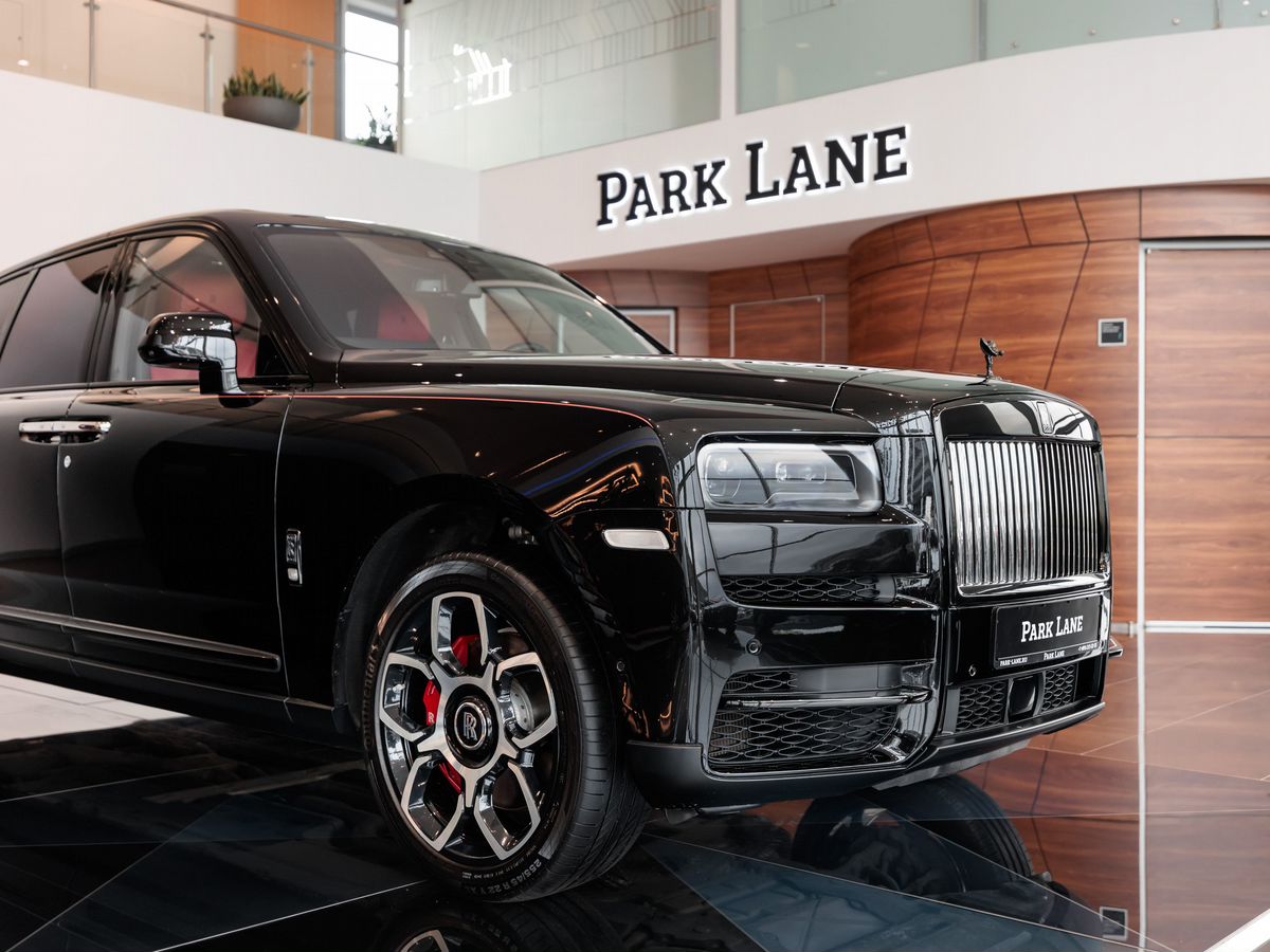 Rolls-Royce Cullinan I Black Badge 6.8 AT (600 л.с.) 4WD