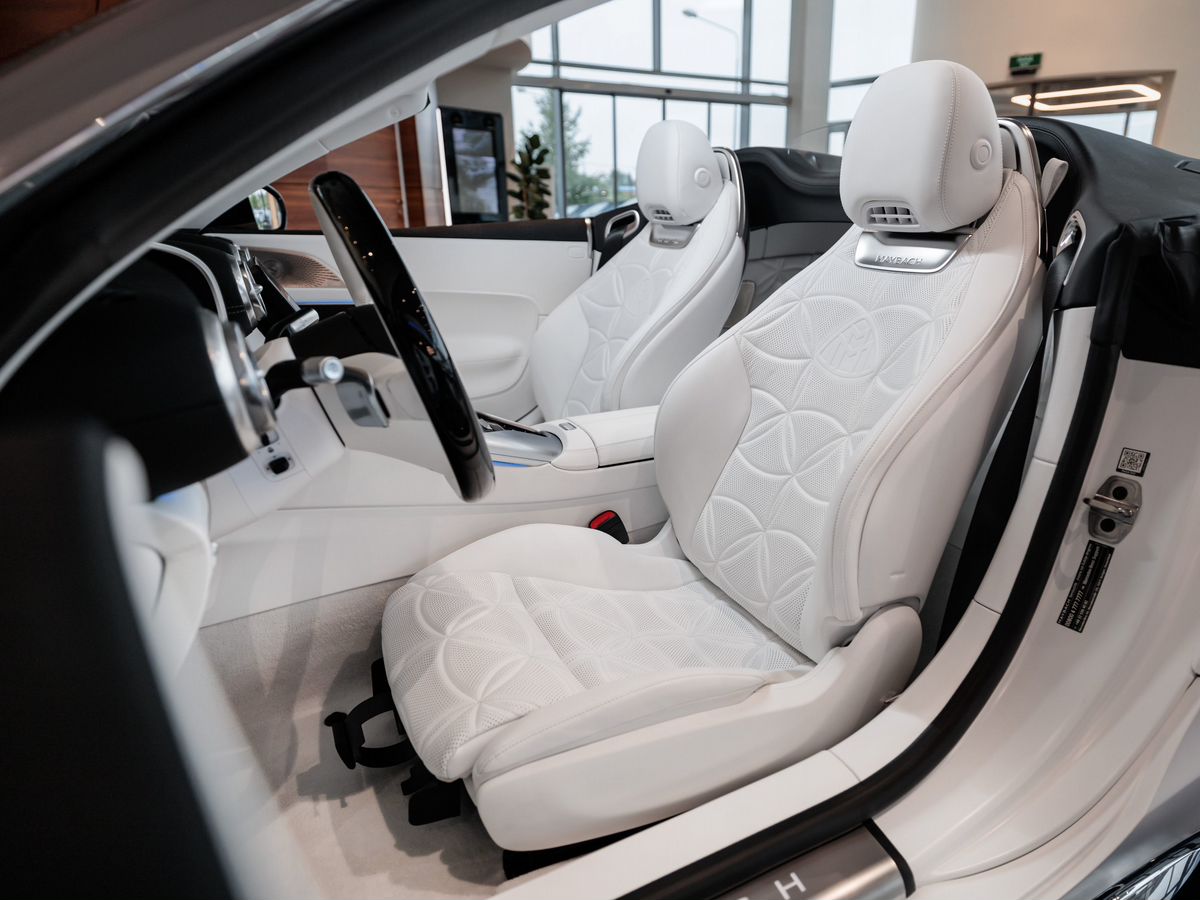 Mercedes-Benz Maybach SL 4.0 AT (585 л.с.) 4WD