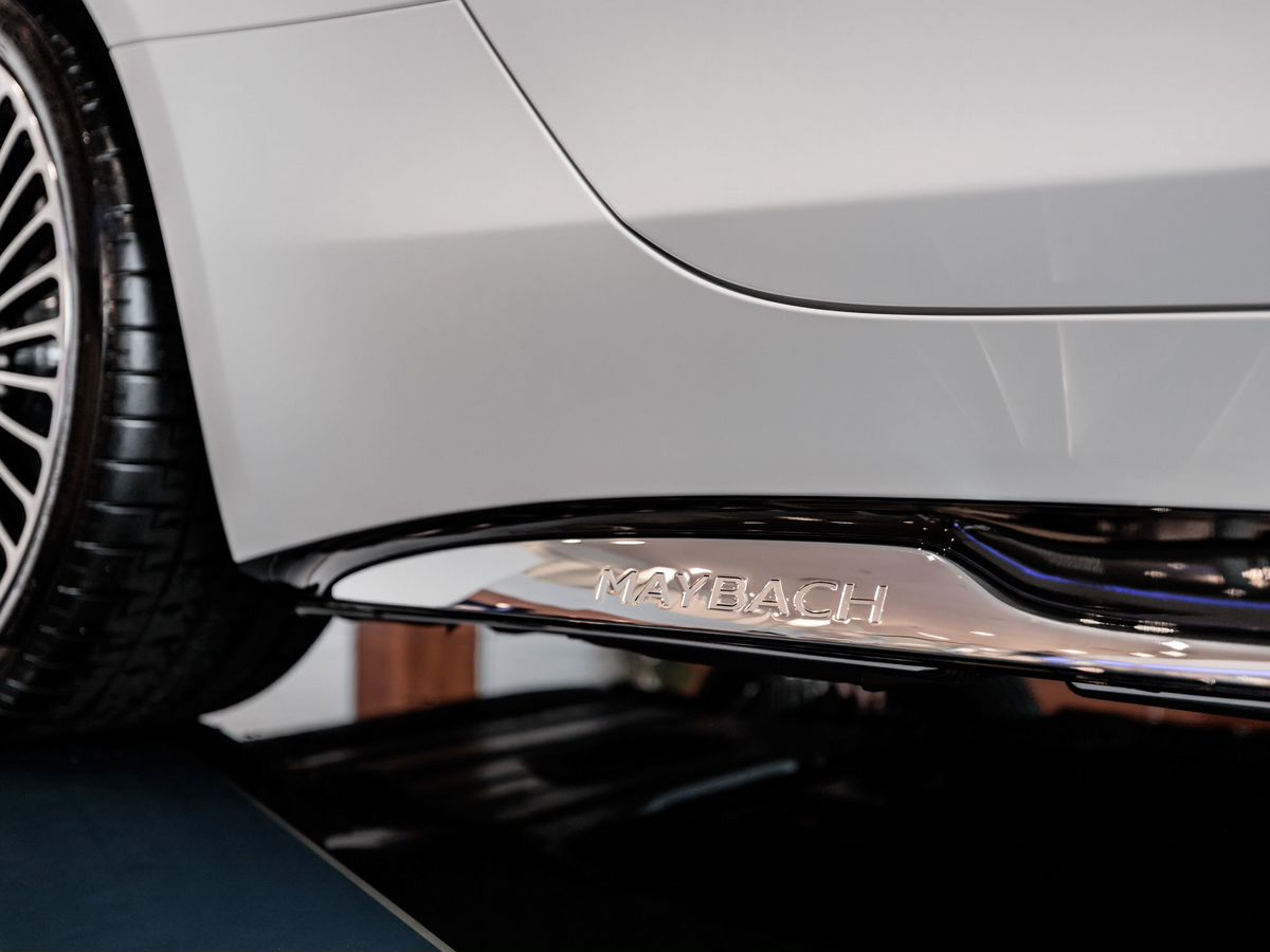 Mercedes-Benz Maybach SL 4.0 AT (585 л.с.) 4WD