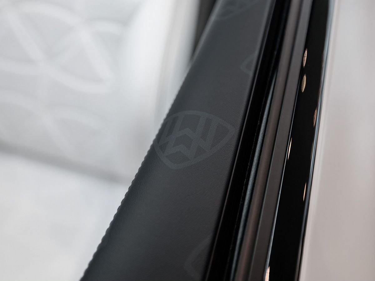 Mercedes-Benz Maybach SL 4.0 AT (585 л.с.) 4WD