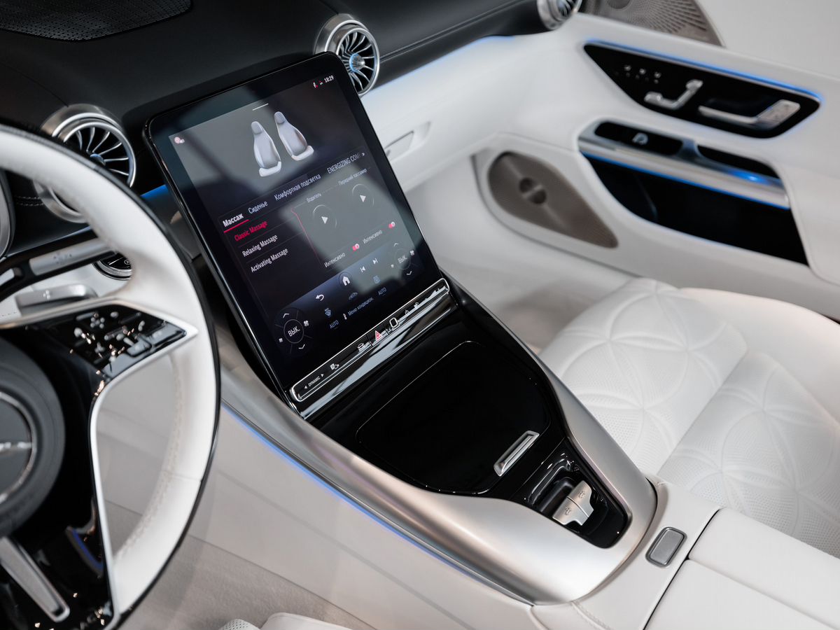 Mercedes-Benz Maybach SL 4.0 AT (585 л.с.) 4WD