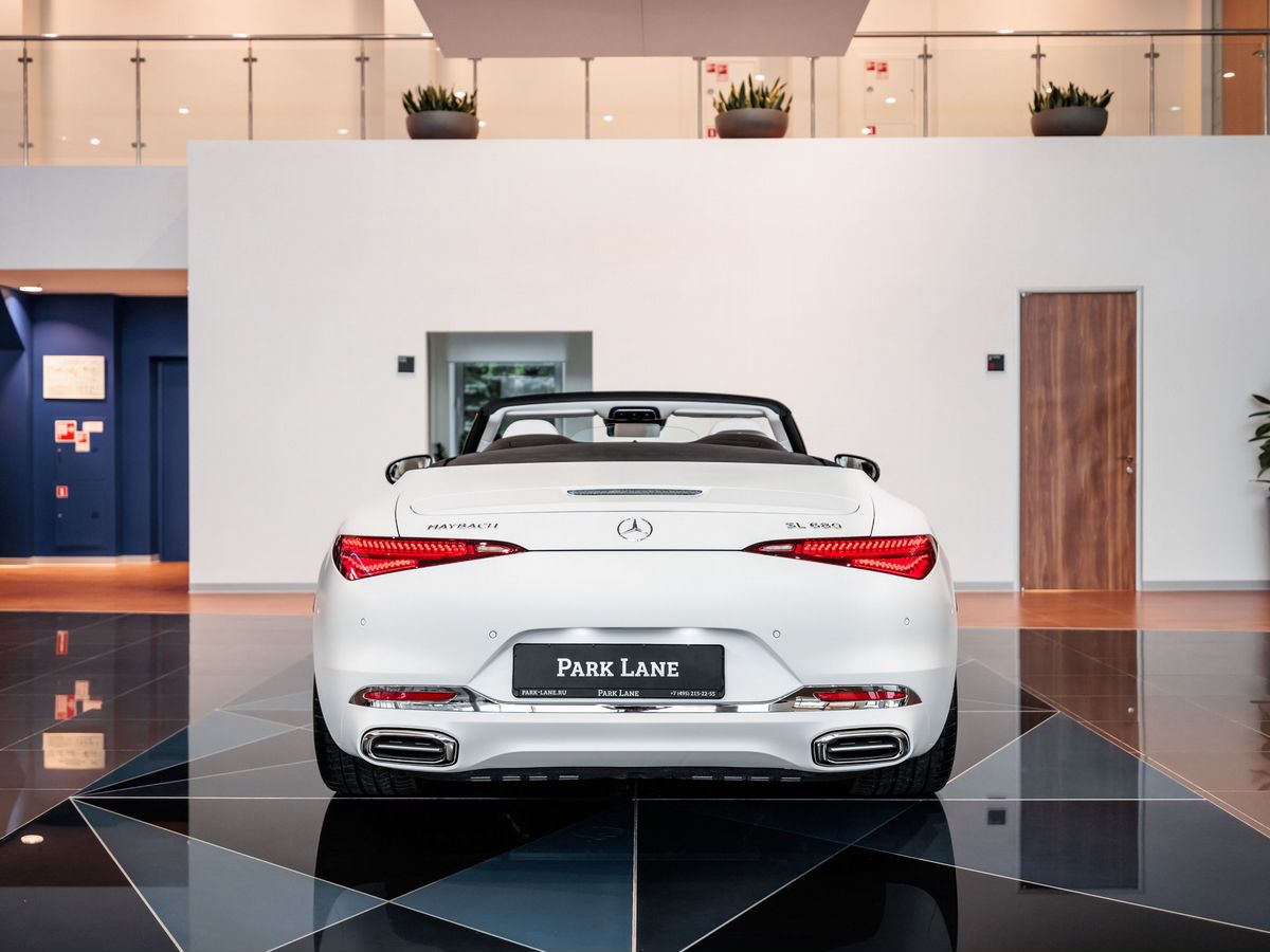 Mercedes-Benz Maybach SL 4.0 AT (585 л.с.) 4WD