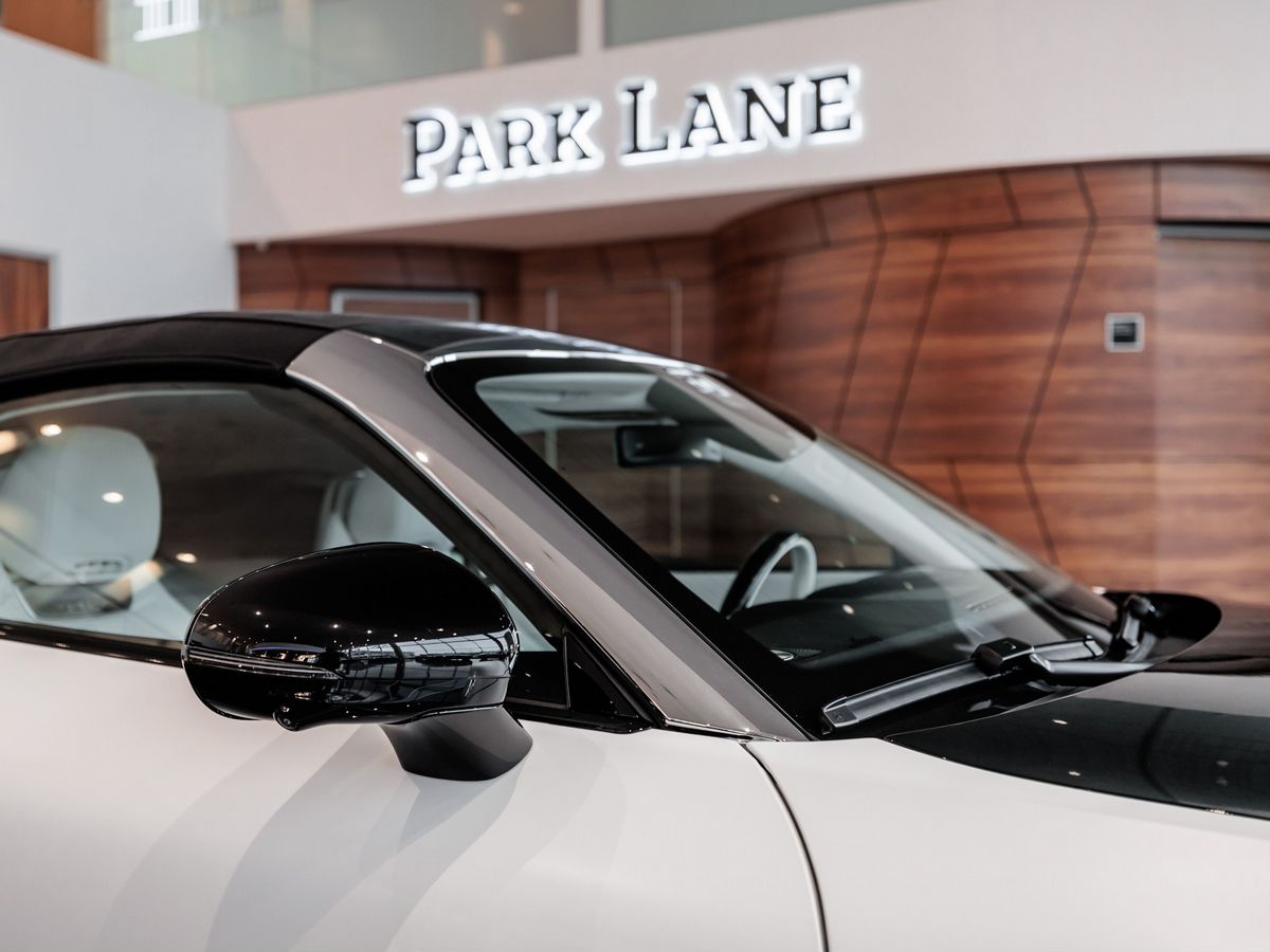 Mercedes-Benz Maybach SL 4.0 AT (585 л.с.) 4WD